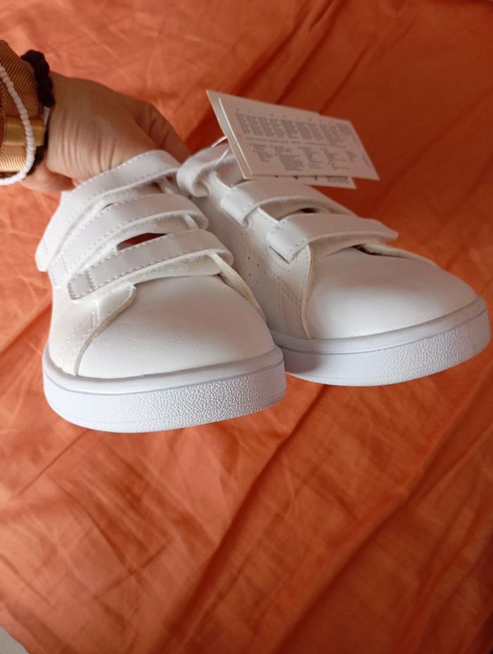 Neuf adidas 💖 basket a scratch pointure 33 rose et blanc advantage C - photo numéro 6