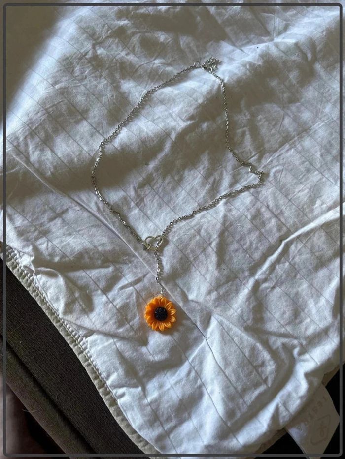 🌻🌻Chaine tournesol avec coeur neuve - photo numéro 3