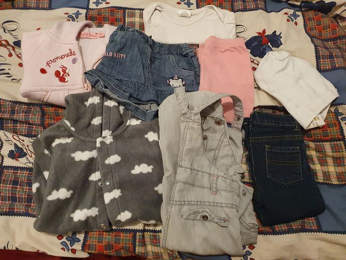 🌸Lots 8 vêtements filles taille 18 mois - photo numéro 3