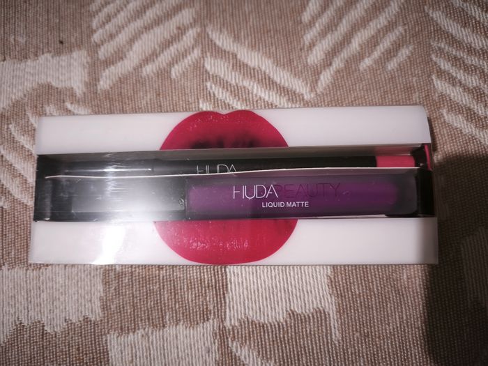 Gloss avec son crayon