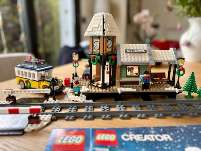 Lego 10259 - La gare du village d’hiver