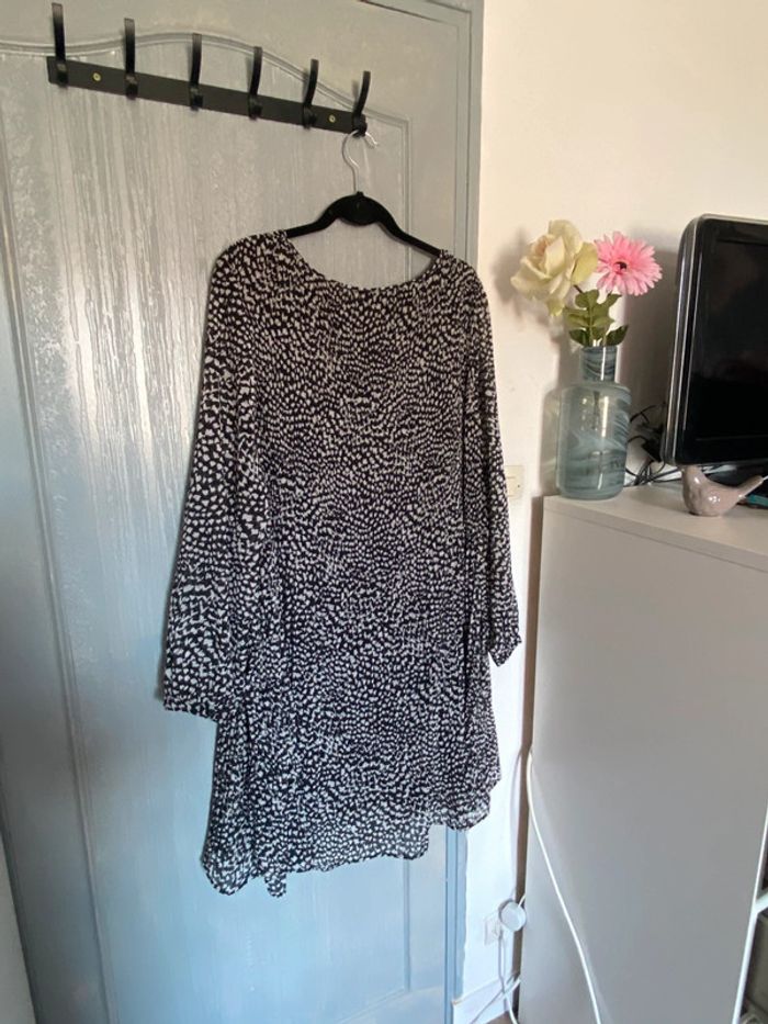 Robe plissé noir et blanche
