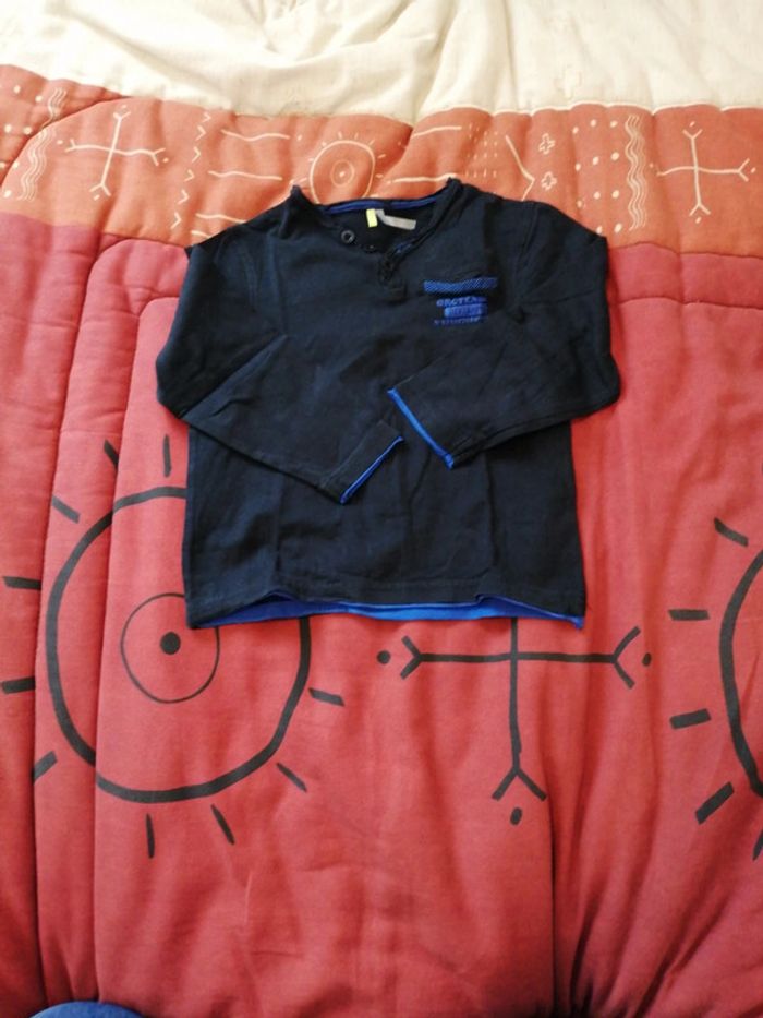 T shirt noir manches longues