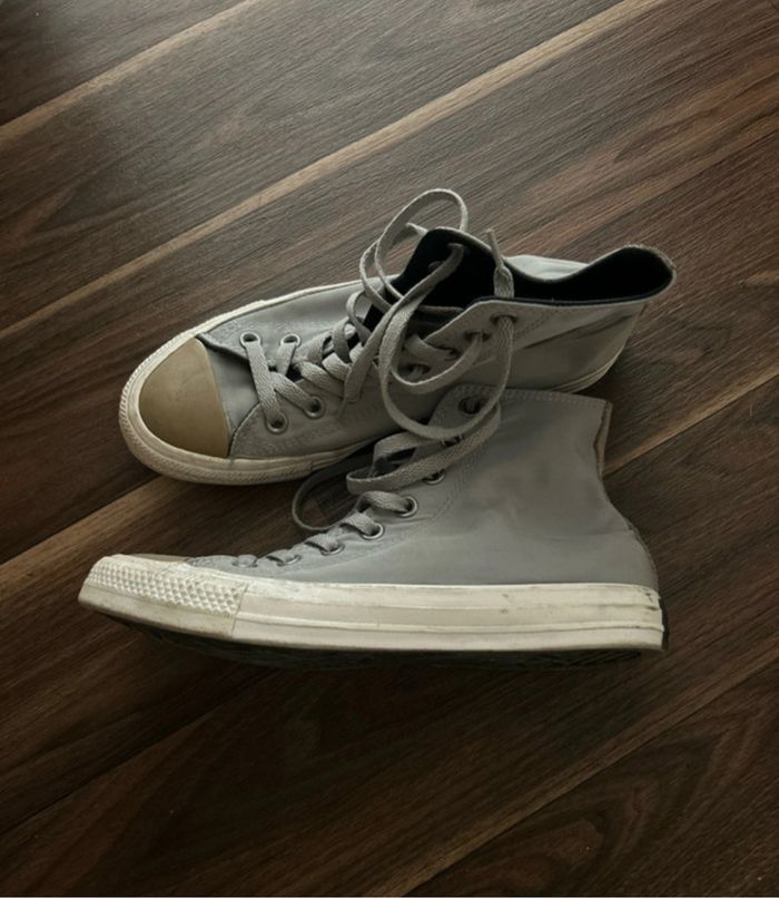 Converse grise