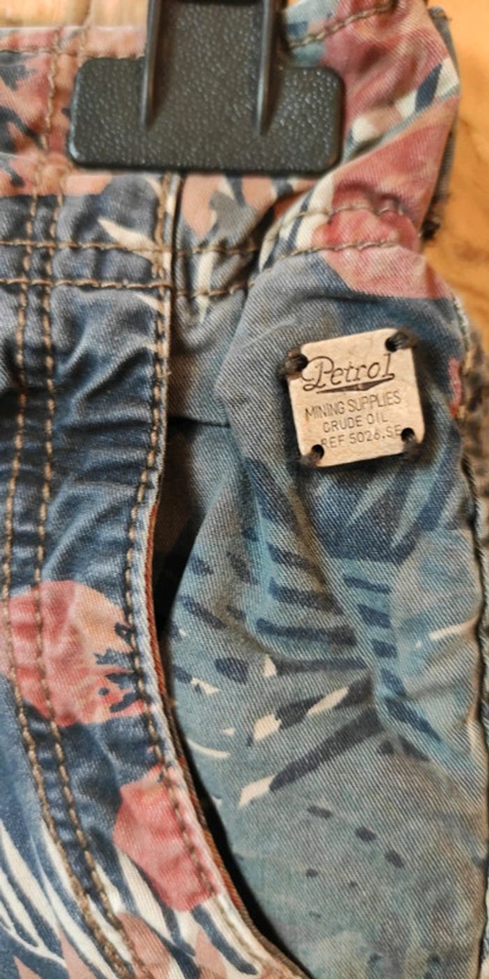 Short kaki fleurs - photo numéro 3