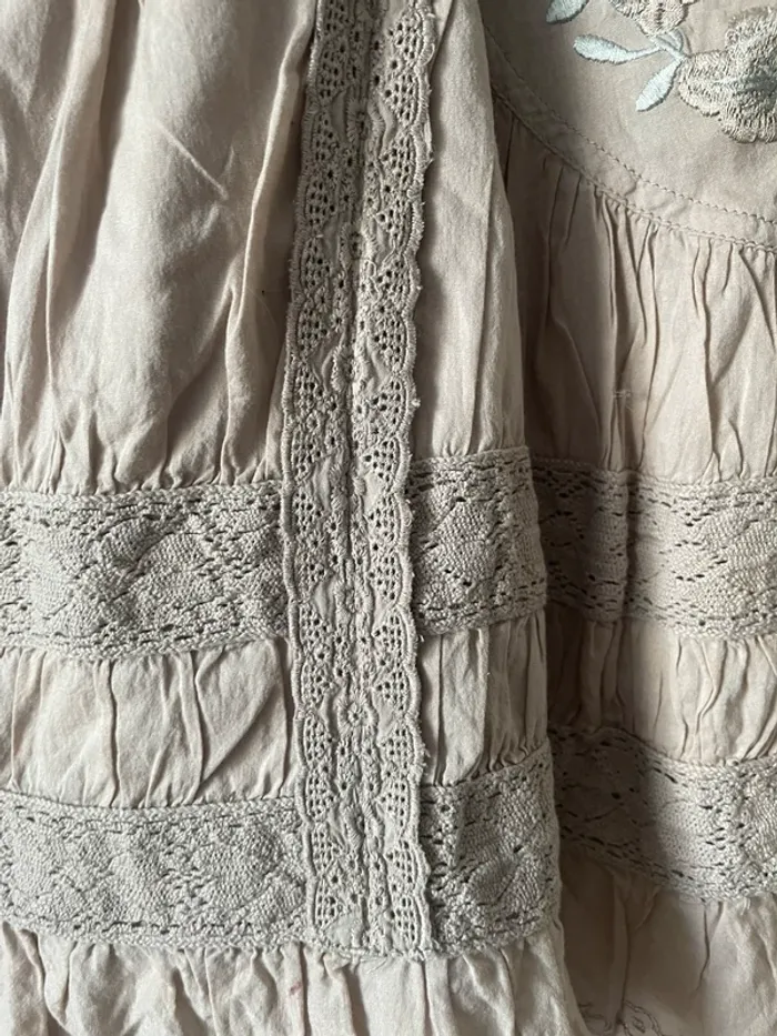 Jupe beige brodée - photo numéro 3