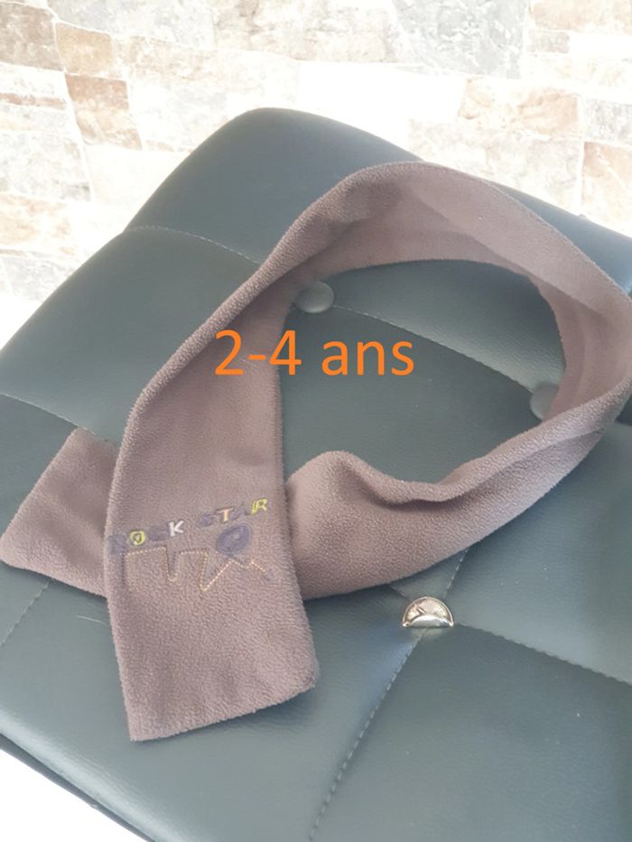 1 écharpe marque kidkanai