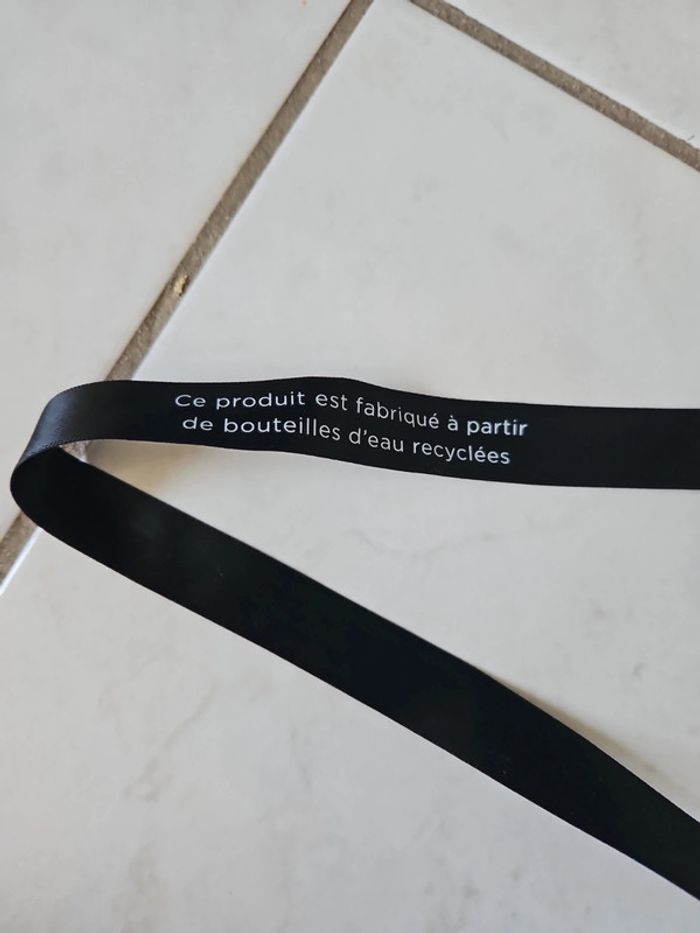 Tour de cou intermarché Neuf cont3 - photo numéro 5