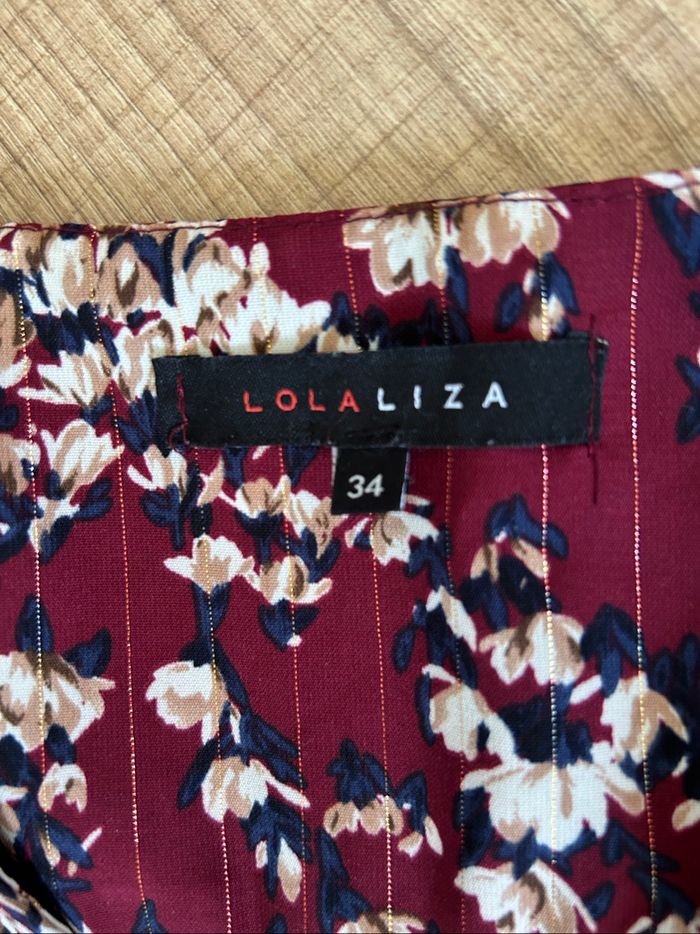 Robe bordeaux et fleurie LolaLiza taille 34 jamais portée - photo numéro 9