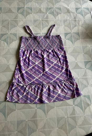 T shirt fille - 9 ans - C&A - en très bon état