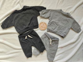 Lot de 2 ensembles sweat jogging, gris et noir, 3 mois, Kiabi 👣