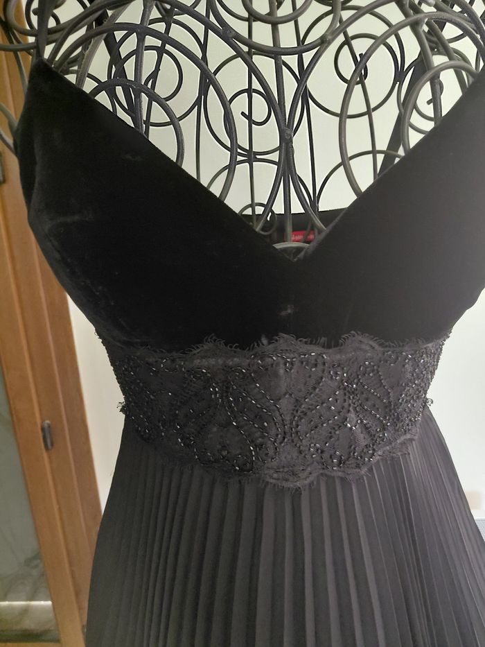 Robe de cérémonie, velours avec surpiqures - photo numéro 2