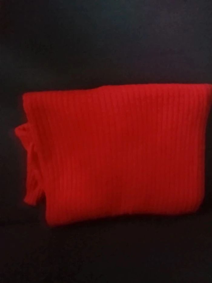Très jolie pull demie saison rouge tressé - photo numéro 5