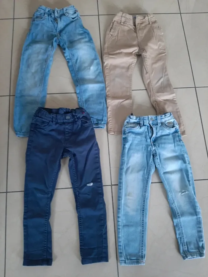 Lot de 4 jeans 4 ans