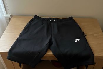 Short Nike tech fleece noir