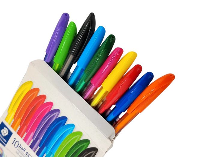 Lot de stylos, feutres et marqueurs. - photo numéro 12