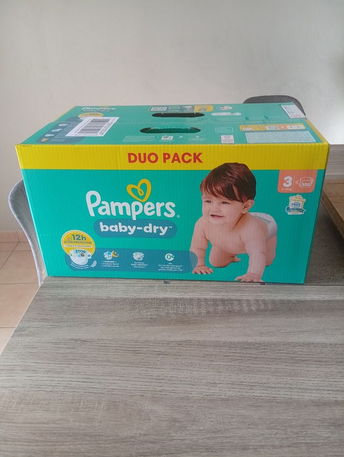 100 couches pampers taille 3