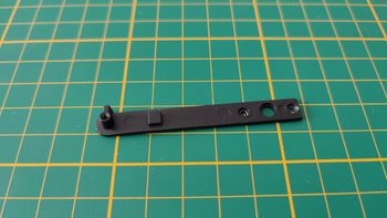 Bras de lève-vitre 86F n°86 pièce détachée Porsche 911 Carrera RS 2.7 1/8 1/8ème Altaya #B37