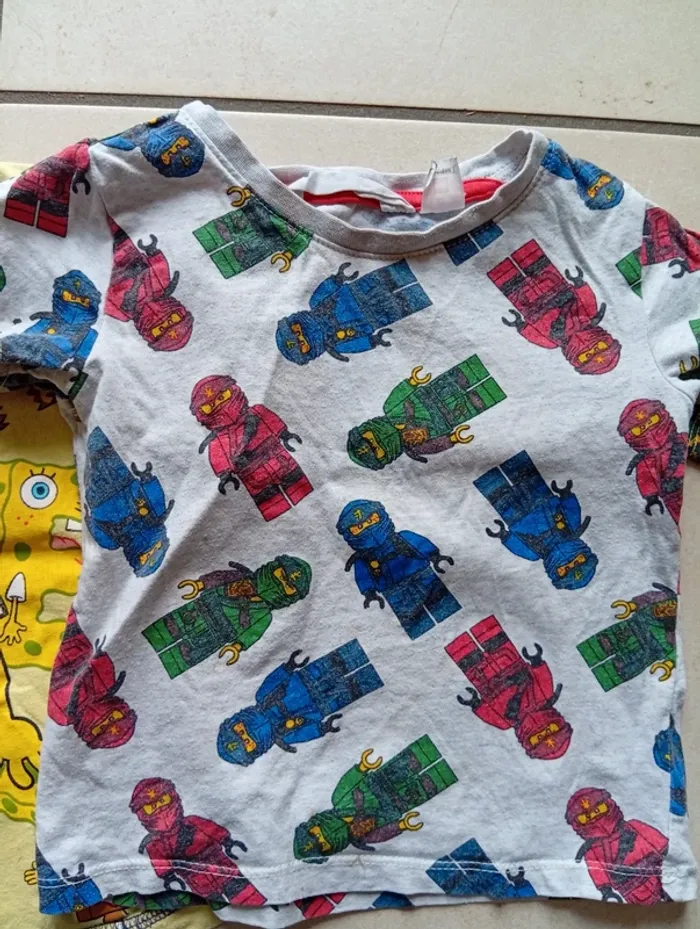 Lot 2 t-shirts Ninjago/SpongeBob - photo numéro 2