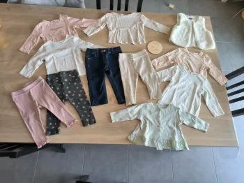 Lot 11 vêtements fille 12 mois