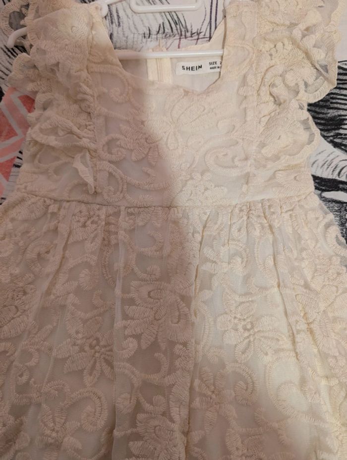 Robe de baptême shein 2/3 ans - photo numéro 2