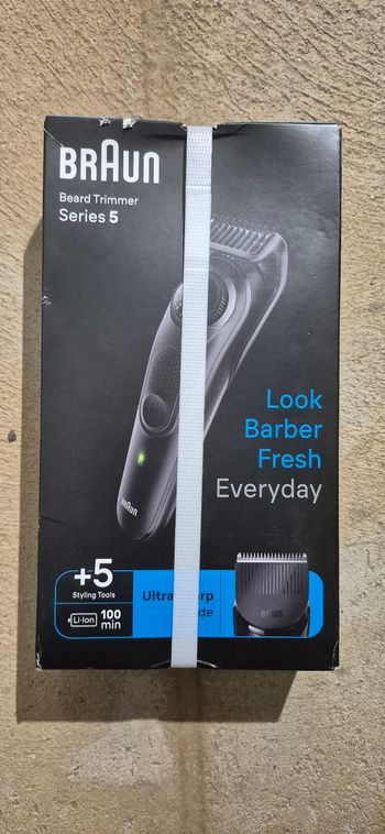 Neuf - Tondeuse à barbe Braun Series 5 (BT5420)