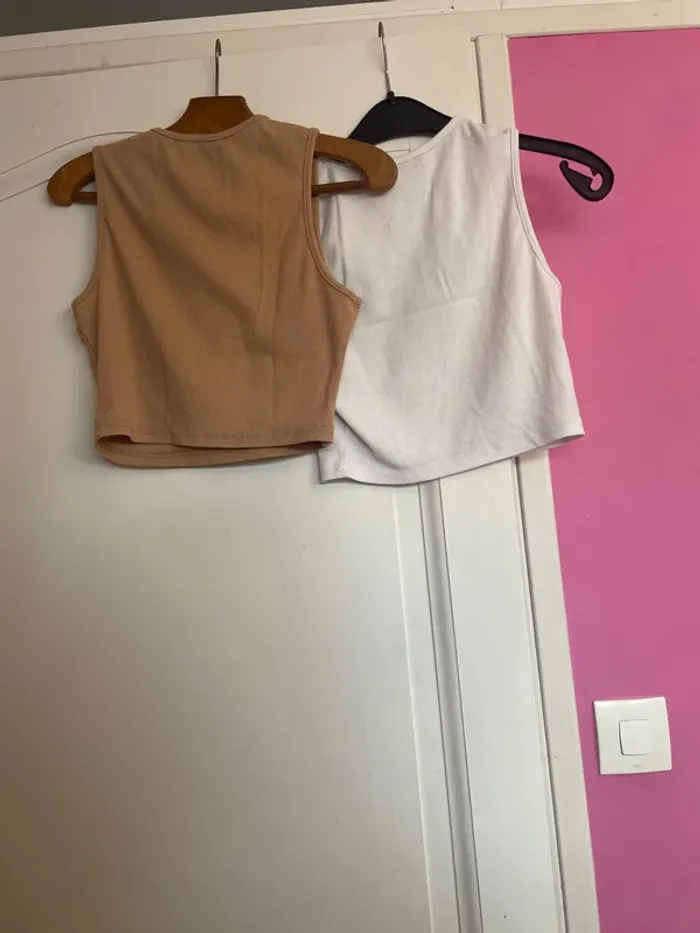 Débardeurs blanc et marron - photo numéro 2