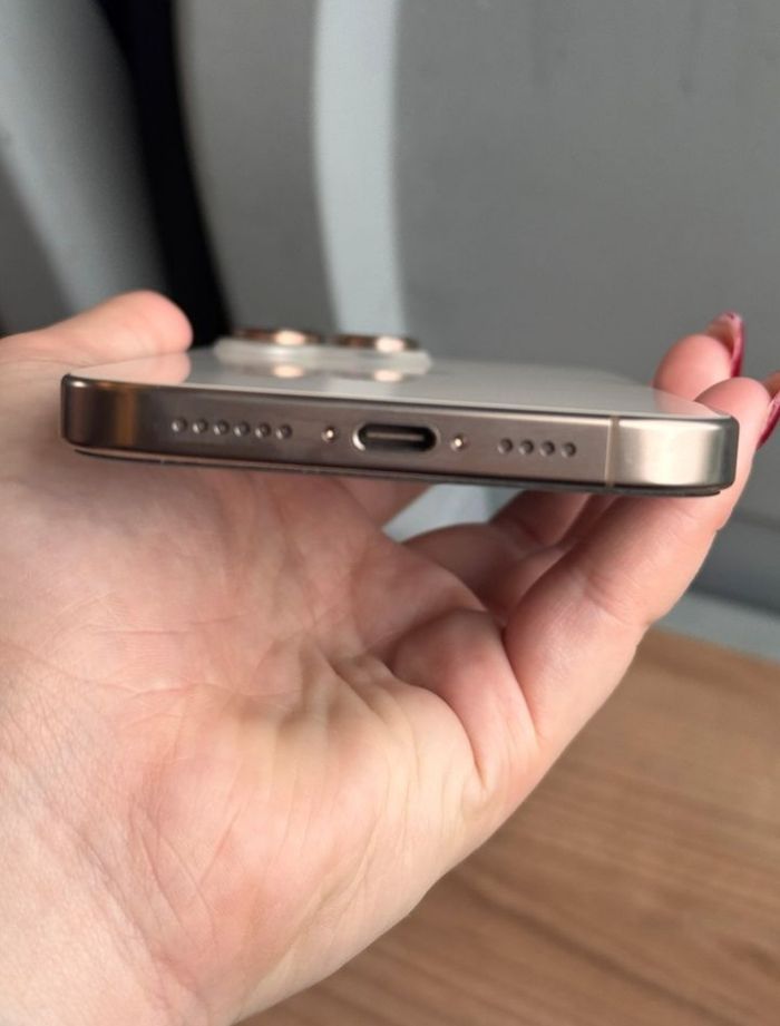 Iphone -16-pro-max - photo numéro 3