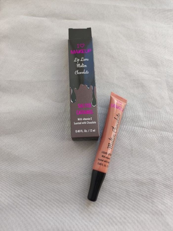 Lip lava I Heart make up
