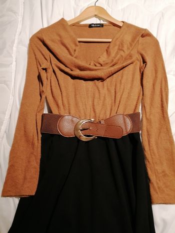 Robe midi légère noire et camel 38 avec ceinture