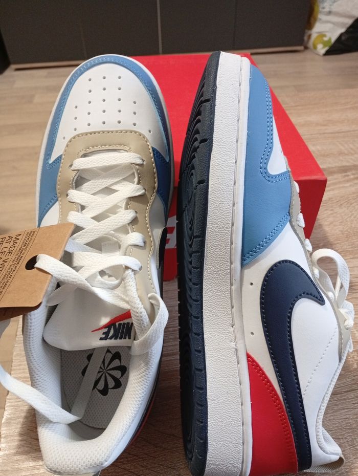 Baskets Nike neuves t.38,5 - photo numéro 4