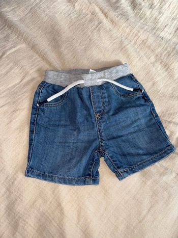 Short jeans