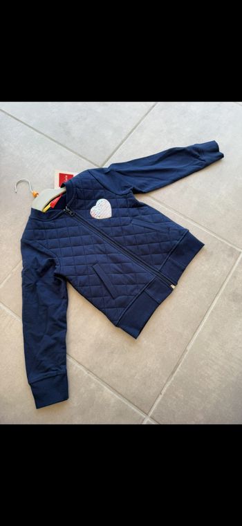 Veste matelassée avec cœur 4 ans