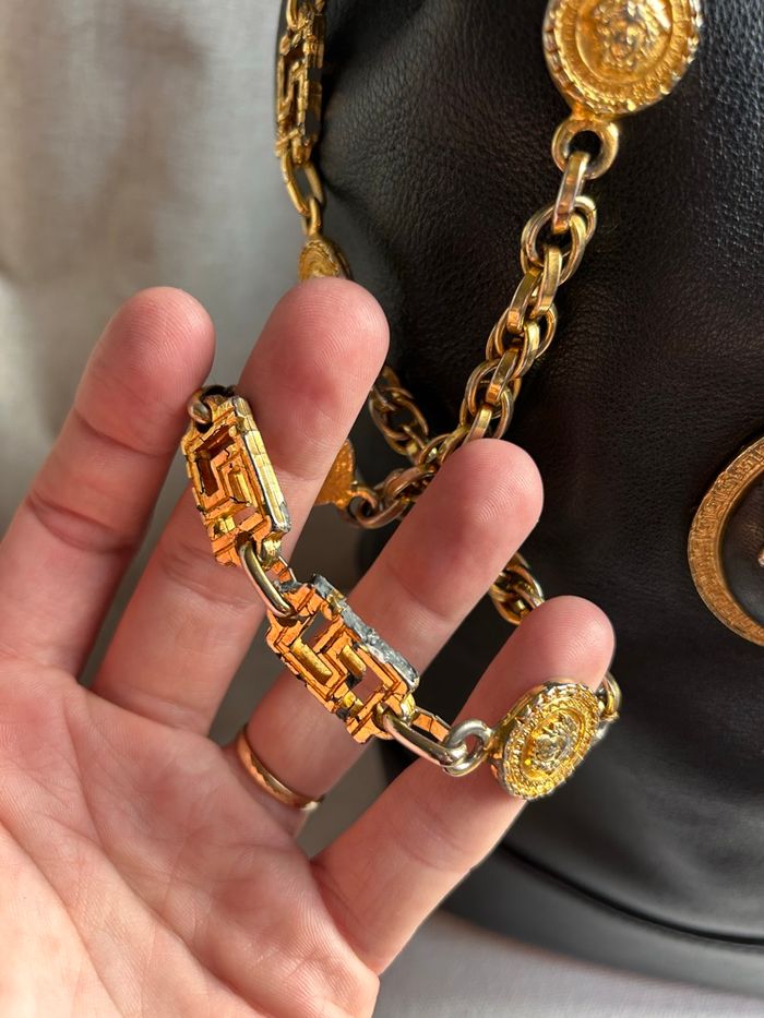 🖤 Sac seau vintage Gianni Versace Couture – cuir noir & chaîne Méduse dorée (années 1990) - photo numéro 8