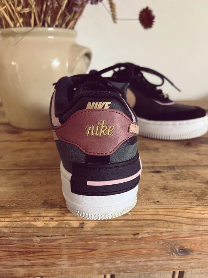Baskets Nike air force 1 noires et multicolore 37,5 - photo numéro 4