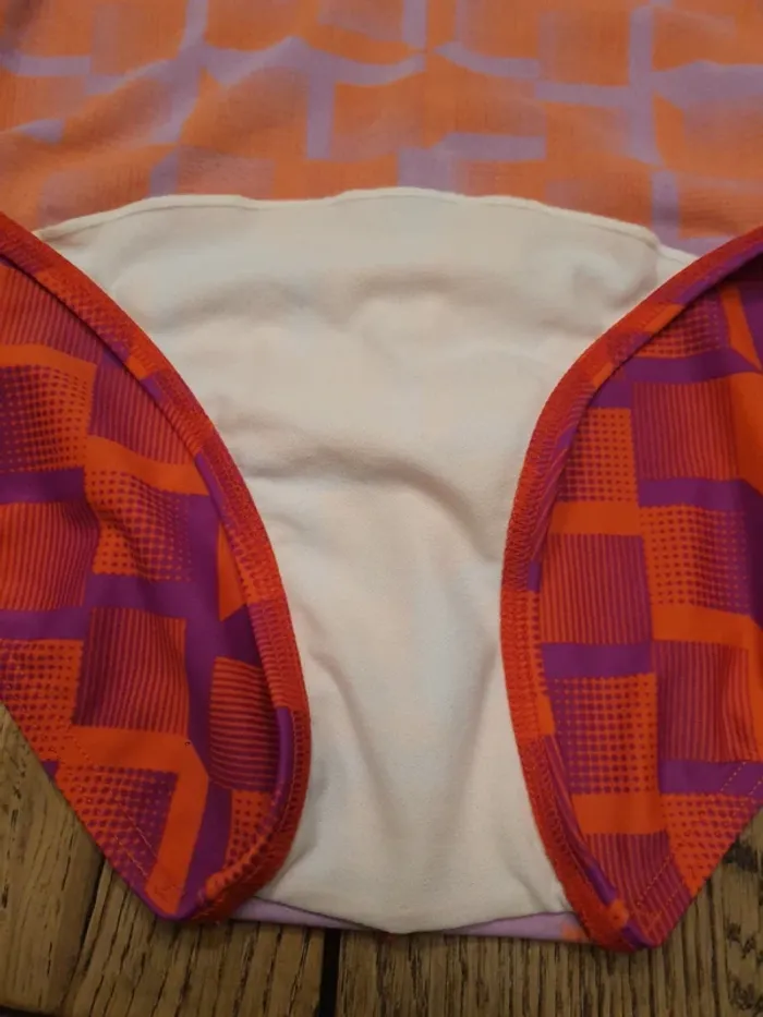 Maillot bain Speedo fr40 coussinets amovibles - photo numéro 11