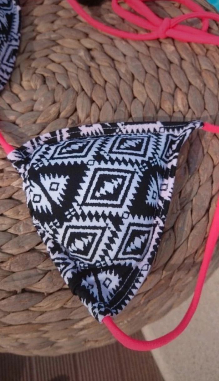 Haut de maillot 👙 DIM graphique - photo numéro 2