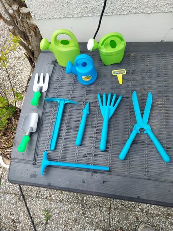 Lot de jouet de jardinage