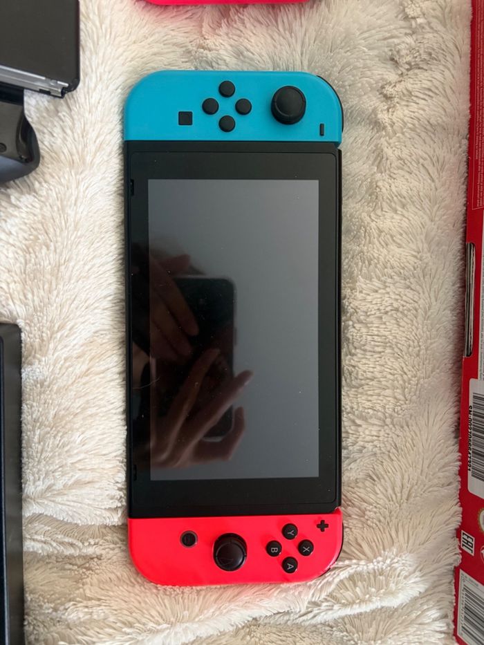Nintendo Switch 32 Go - photo numéro 4