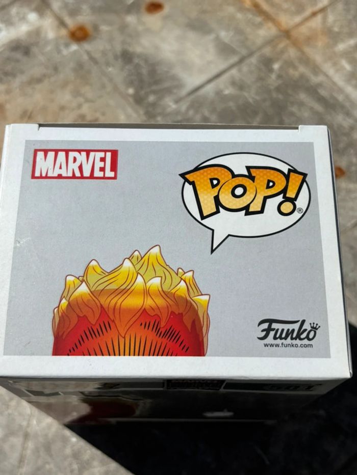 Funko Pop Marvel #501 - The Original Human Torch (80 Years) - photo numéro 5