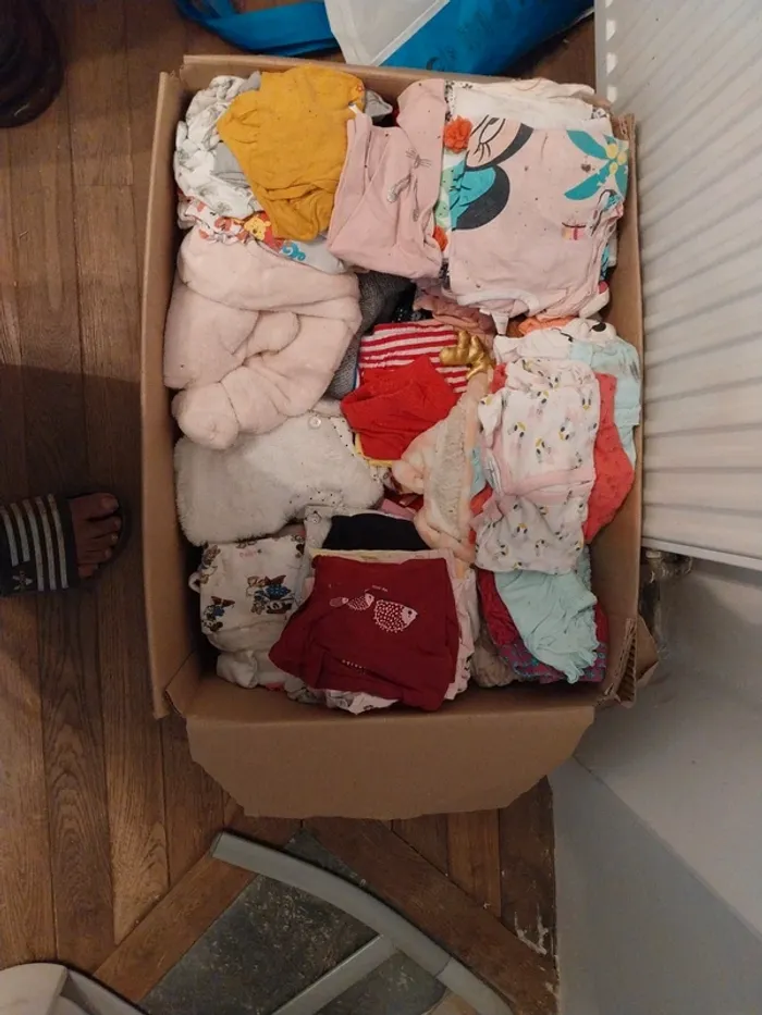 Lot vêtements bébé fille (du 0 jusqu'au 24mois) - photo numéro 2