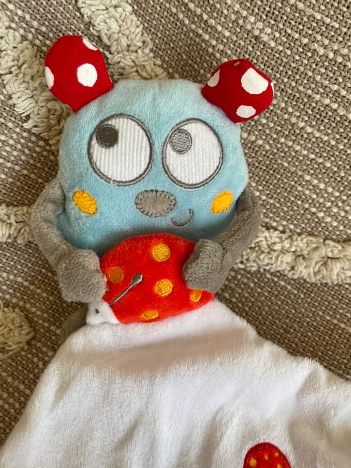 Peluche doudou mouchoir 13cm pommette coccinelle papillon bleu et blanc très bon état - photo numéro 2
