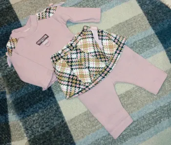 Ensemble fille rose en laine taille 6 mois