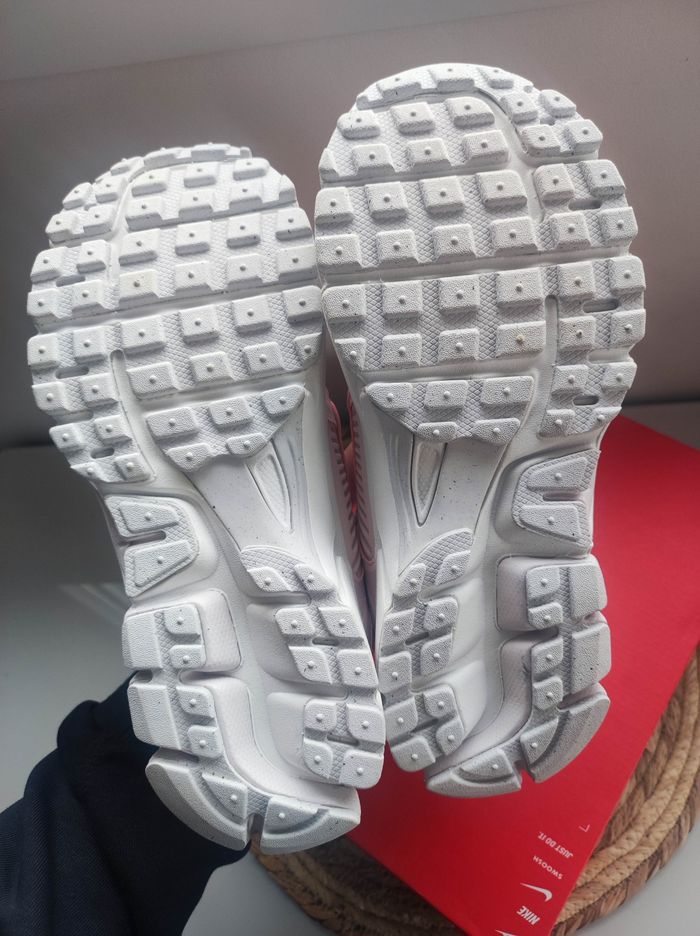 Baskets Nike vomero 5 - photo numéro 6