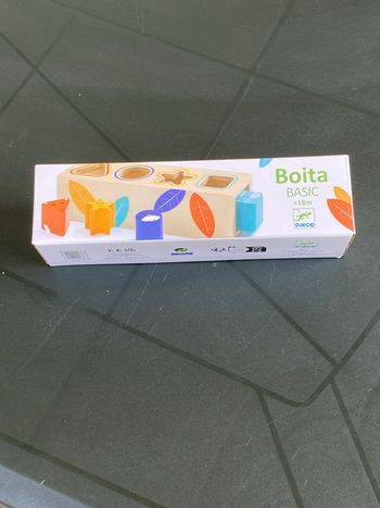 Jouet en bois, boite à formes Djeco neuf