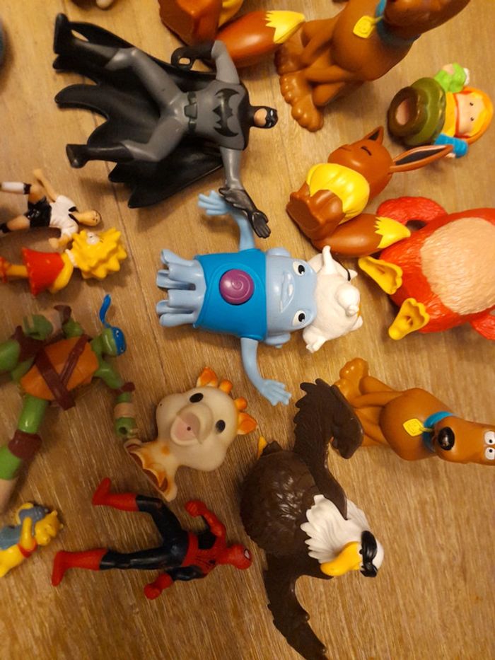 Lot de 35 figurines - photo numéro 7