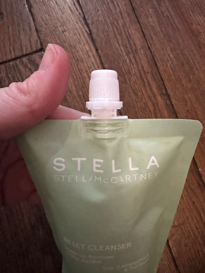 reset cleanser, démaquillant purifiant Stella McCartney 150 ml Neuf Valeur 30 euros - photo numéro 2