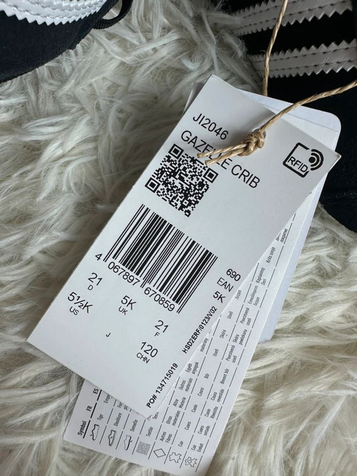 Paire de basket Adidas Gazelle Crib taille 21 - photo numéro 5