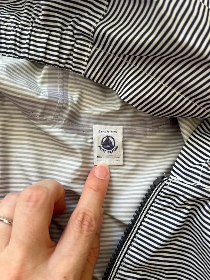 Veste pluie / k-way / imperméable marinière Petit Bateau 6 ans - photo numéro 2