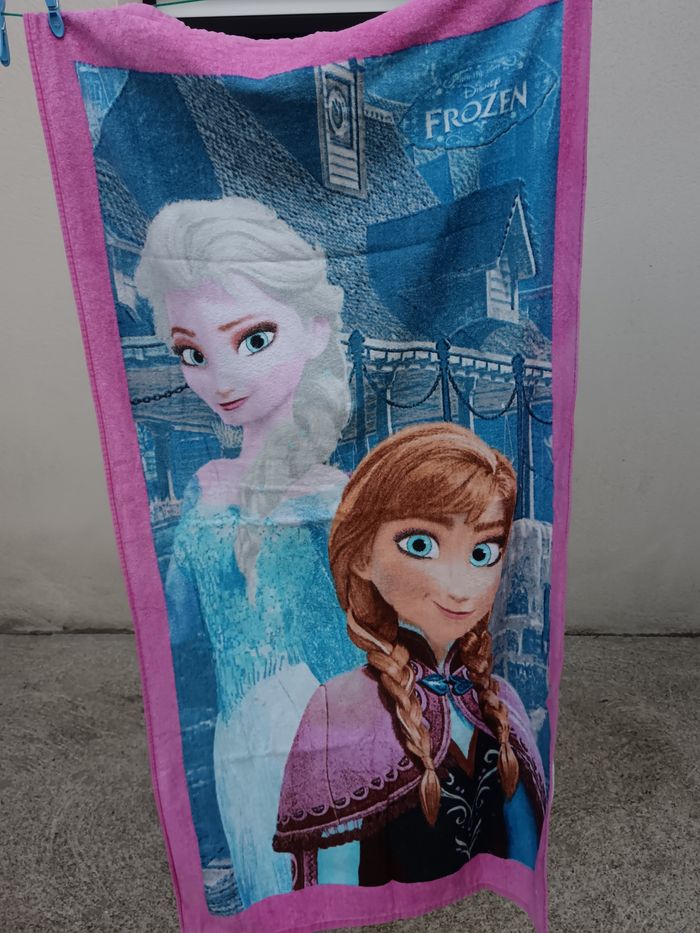 Serviette de bain, plage, piscine La Reine des neiges - photo numéro 2